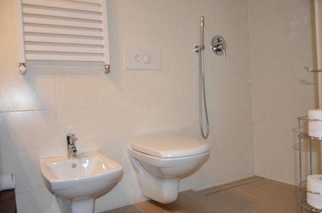 Due Carrare B&B La Via Dell'Ambra מראה חיצוני תמונה