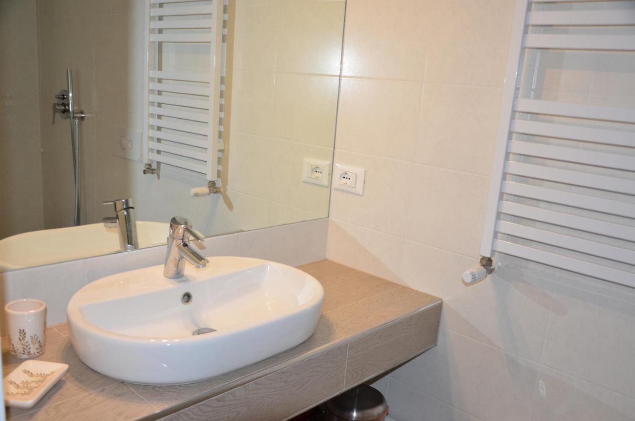 Due Carrare B&B La Via Dell'Ambra מראה חיצוני תמונה